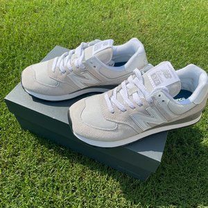 New Balance Women's 574 V2 Evergreen Sneaker